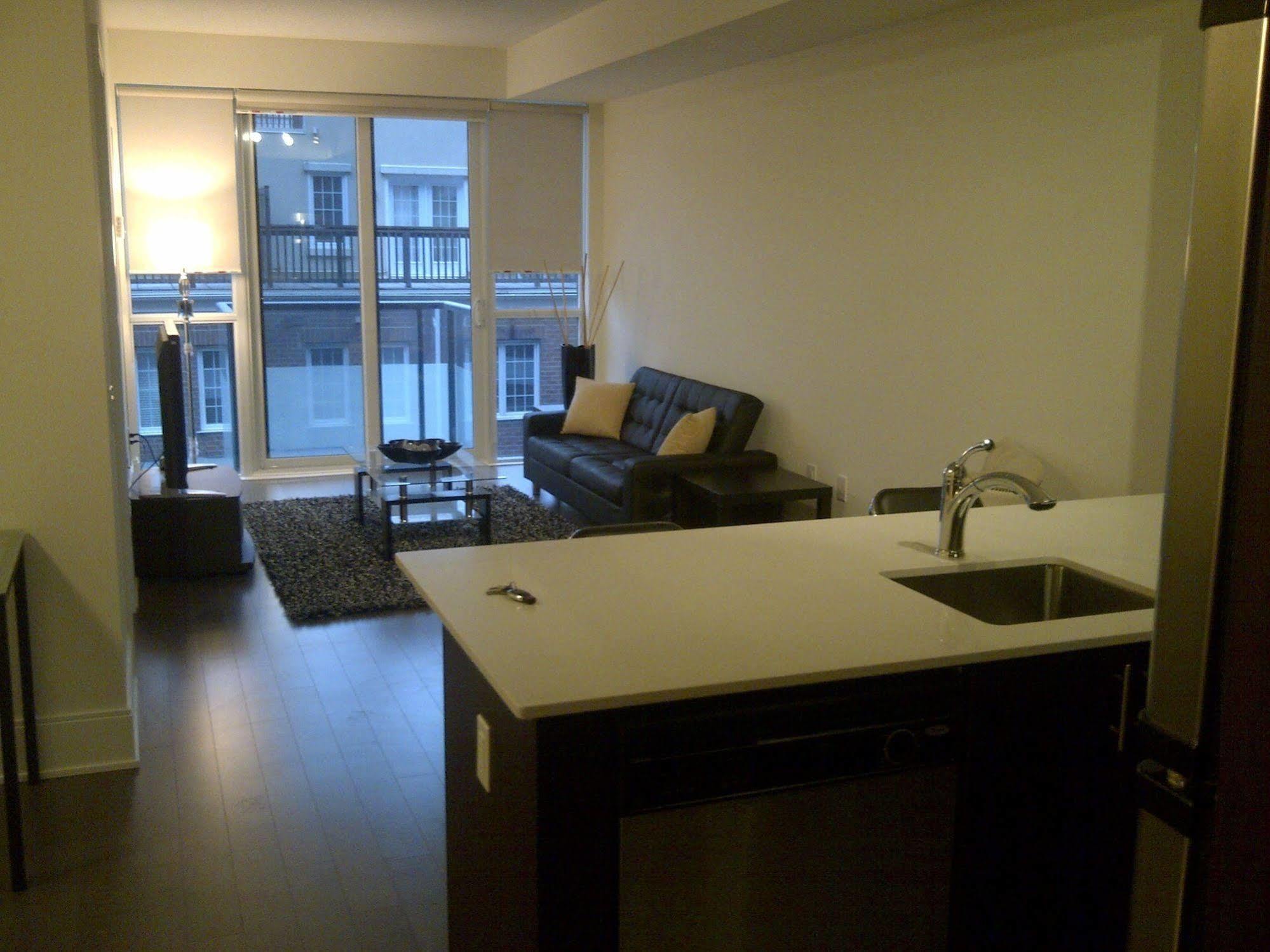 Life Suites Luxury Downtown Condos Toronto Exterior foto