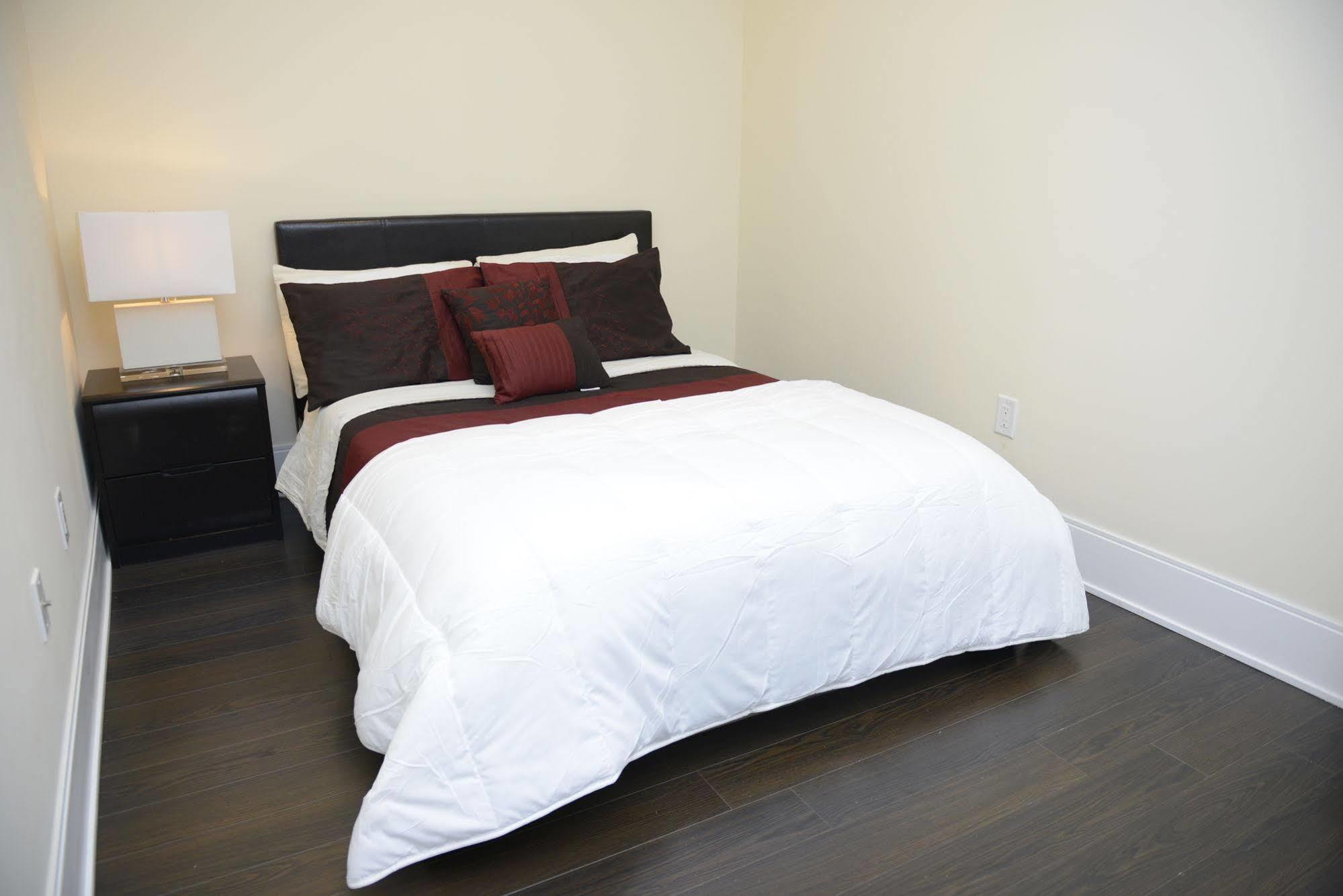 Life Suites Luxury Downtown Condos Toronto Exterior foto